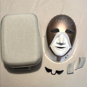 Cleopatra - LED face mask Bronze and White